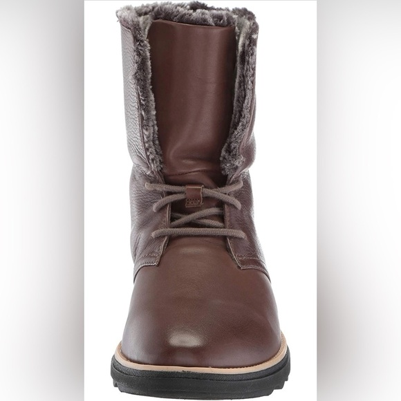 NEW Clarks Shannon Pearl Taupe Leather Lace Up Bootie Boot with Faux Fur Lining - Picture 5 of 17